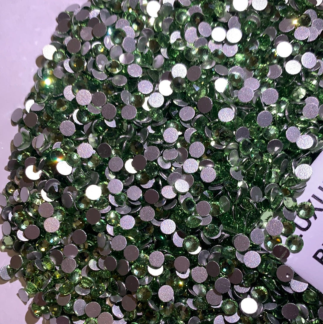 Luxury crystals peridot