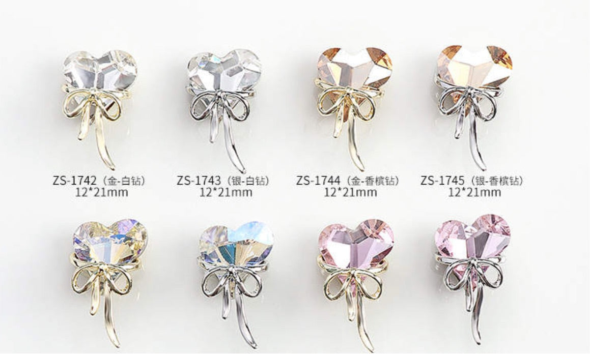 Zirconia big heart metal charm