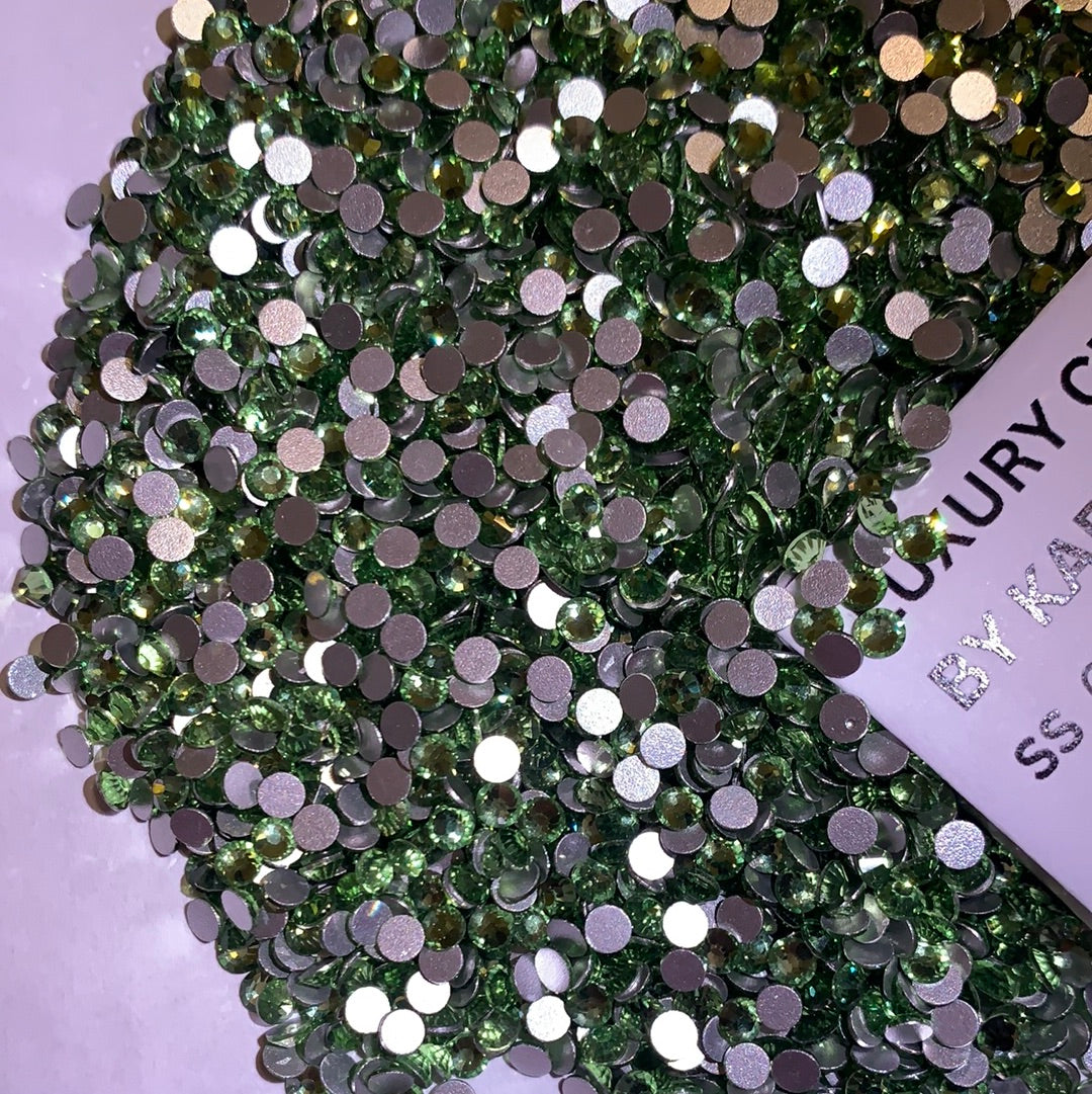 Luxury crystals peridot